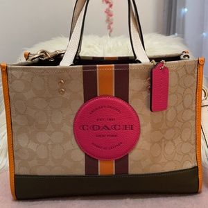 Beautiful RARE Coach Dempsey Bag/Tote